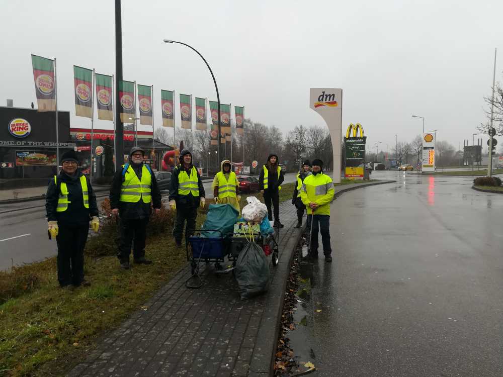 Aktion von Cleanup.Saarland zum 50. Geburtstag von McDonalds