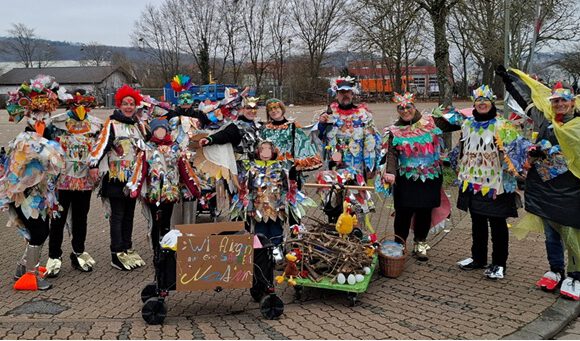„ReSi räumt auf“ beim Faasend Umzug mit der Botschaft „CleanUp your paradise – Wir fliegen auf eine saubere Natur“ „ReSi räumt auf“ beim Faasend Umzug mit der Botschaft „CleanUp your paradise – Wir fliegen auf eine saubere Natur“