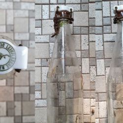 gefunden am 17. Oktober 2020 an der Waldmohrer Straße, Lautenbach
1969 wurde die Deutsche Brunnen-Normflasche mit Schraubverschluss eingeführt - diese Flasche wurde also vor 1969 hergestellt