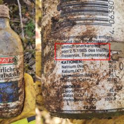 gefunden am 14. Februar 2021 in der Zollhausstraße Neunkirchen
Mineralwasser von SPAR
geprüft vom Institut Fresenius am 2.05.1985