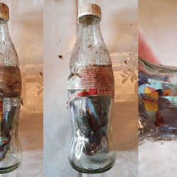gefunden am 18. April 2021 in Heinitz
Cola-Flasche mit Nussini-Verpackung im Innern
Cola-Flasche hergestellt 26/95
Nussini MHD 11/98